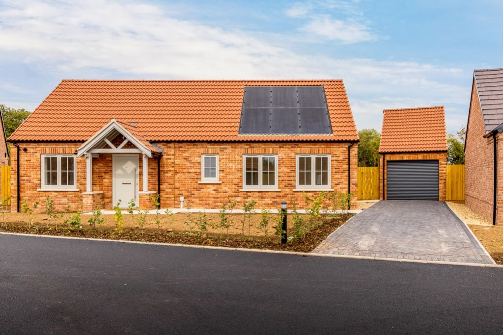Property photo 1 of 19 Plot 3-5 Water Gate New Bungalows (Quadring)-15