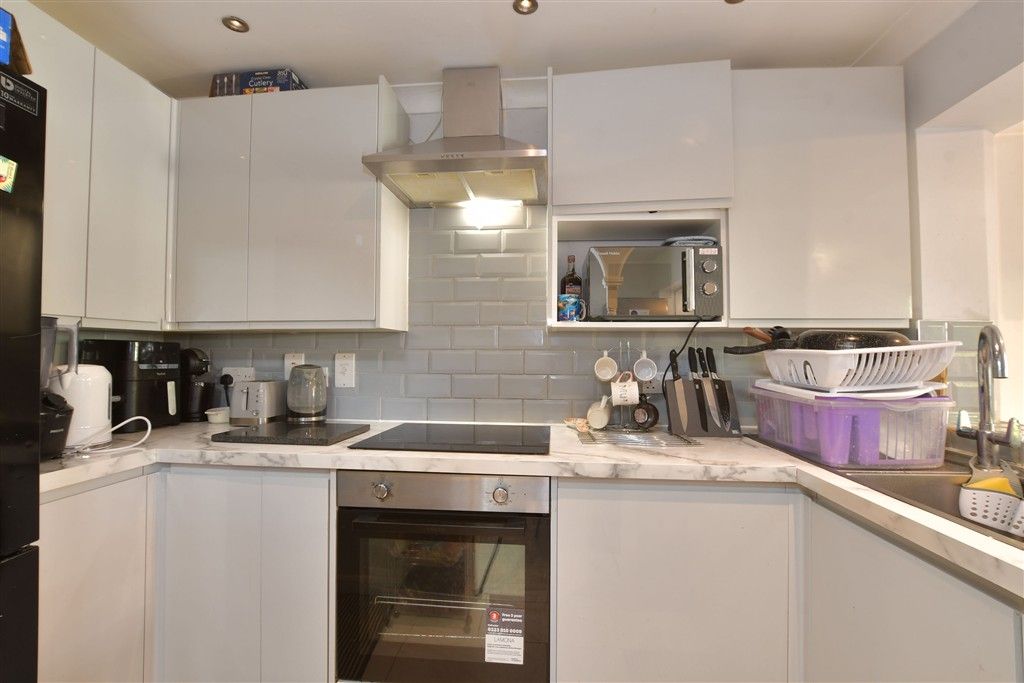 Property photo 1 of 17 Kitchen