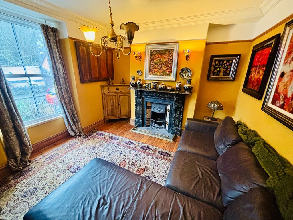 Property photo 2 of 24