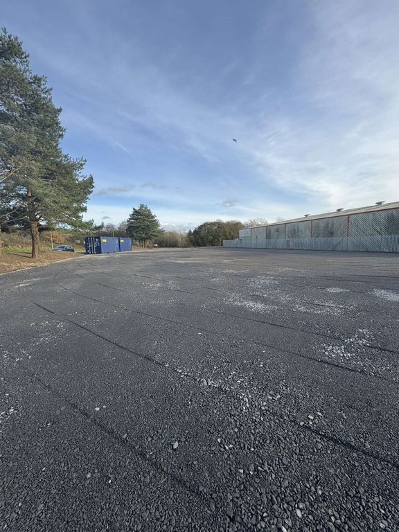 Property photo 1 of 2