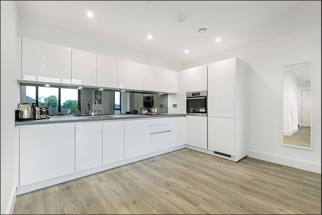 Property photo 3 of 15 Kitchen