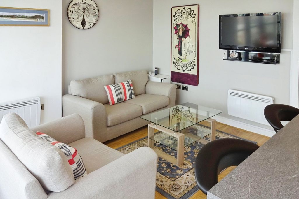 Property photo 1 of 8 Picture No. 17