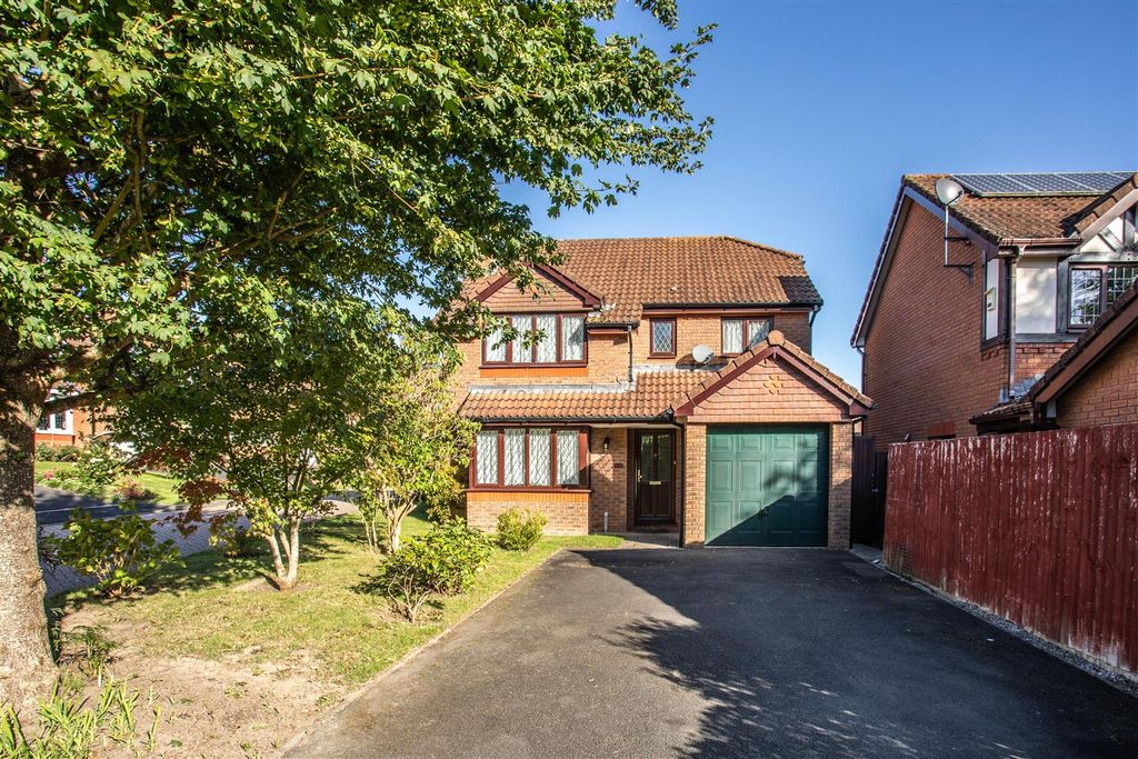Property photo 1 of 21
