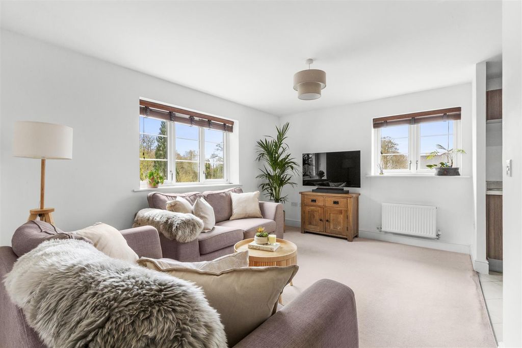 Property photo 2 of 14 Kennedy Ave-3.Jpg