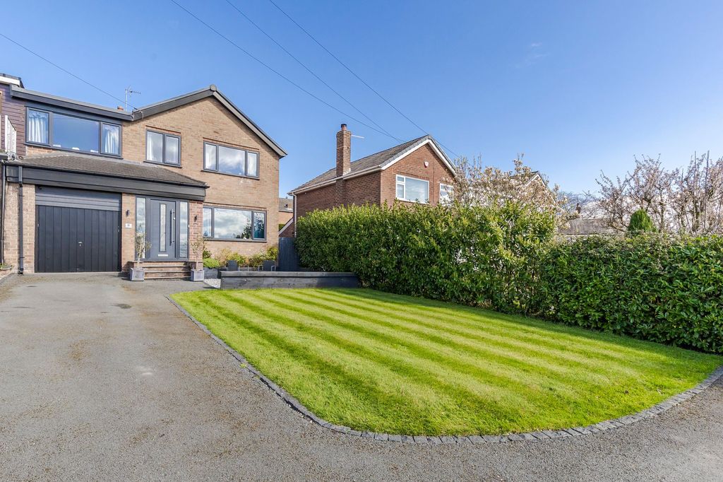 Property photo 1 of 30