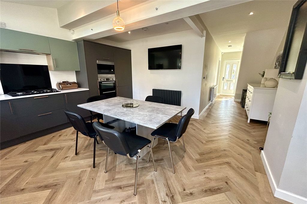 Property photo 3 of 22 Kitchen Diner