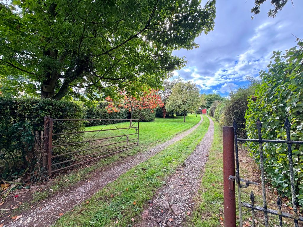 Property photo 2 of 36