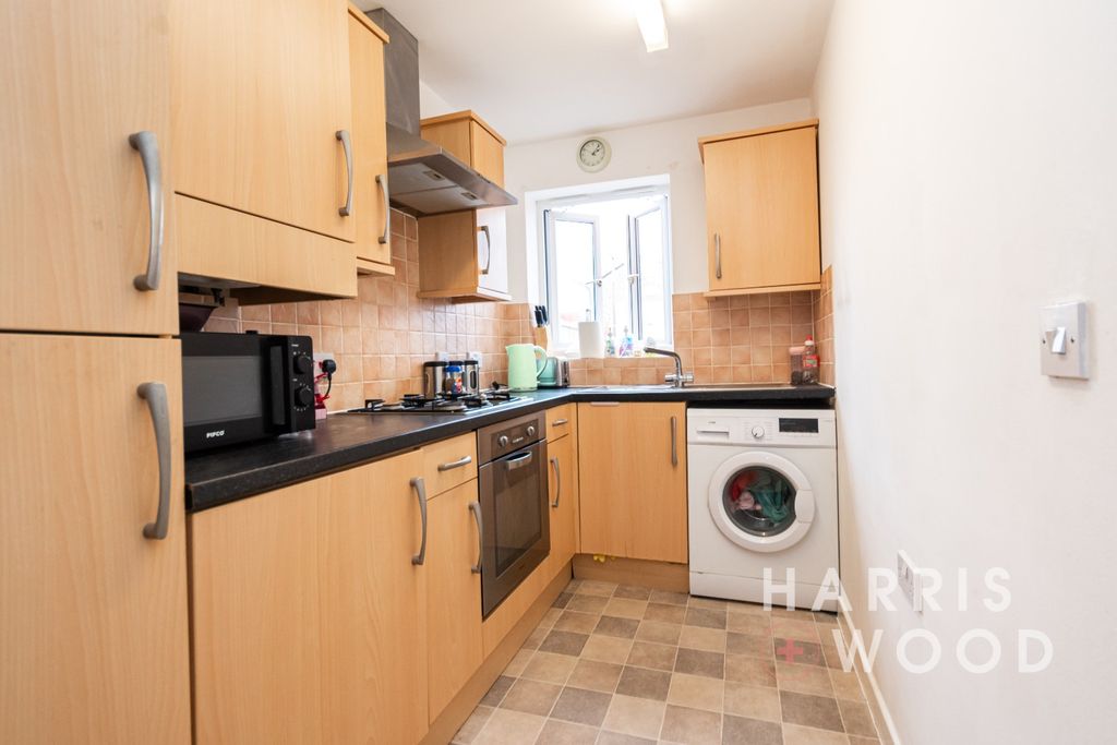 Property photo 2 of 16 4372921