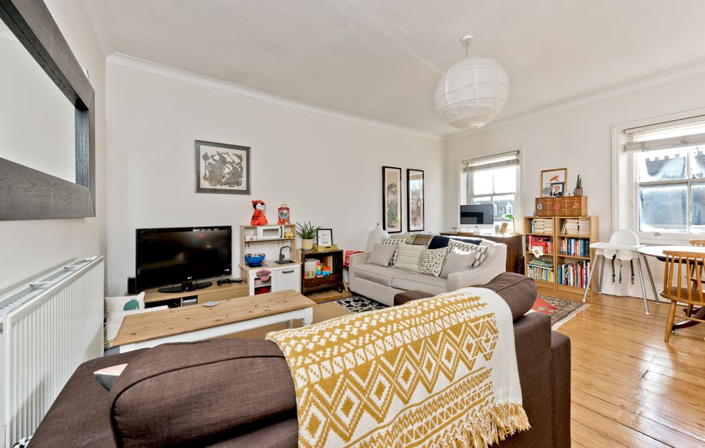 Property photo 2 of 6 41Cstjamesrd.Recepti