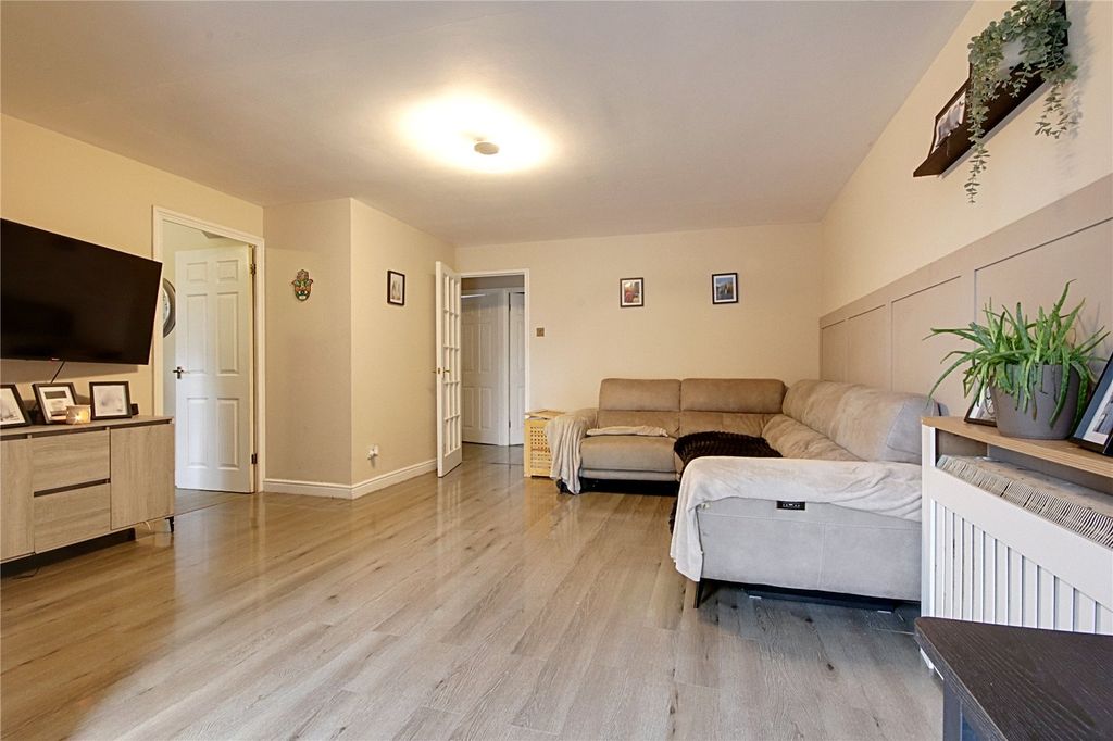 Property photo 3 of 13 Picture No. 10