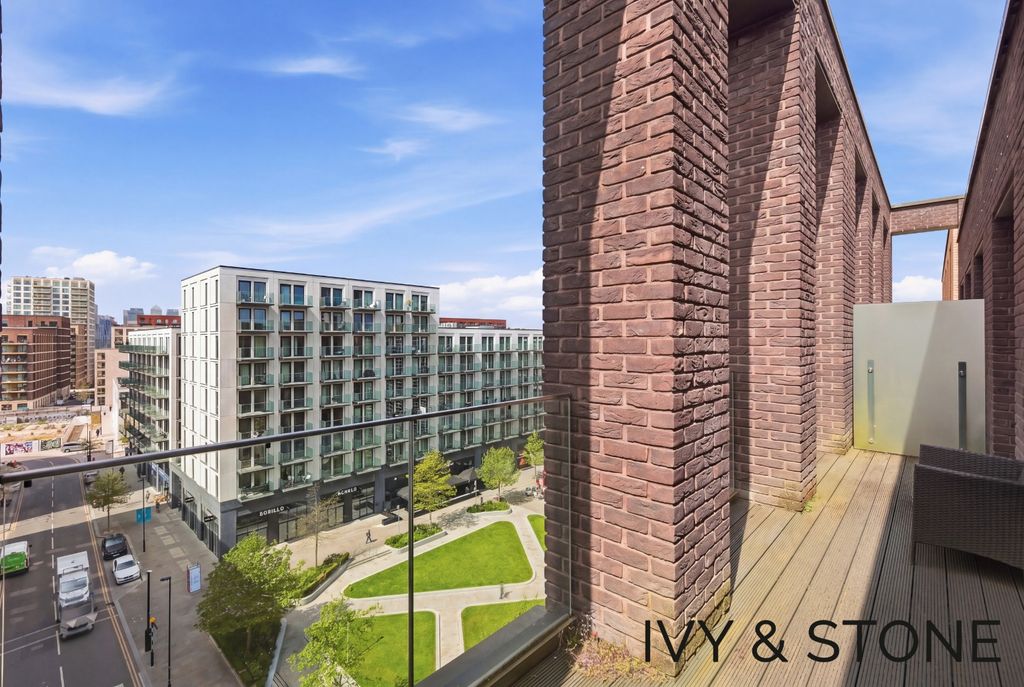 Property photo 2 of 18 5053462