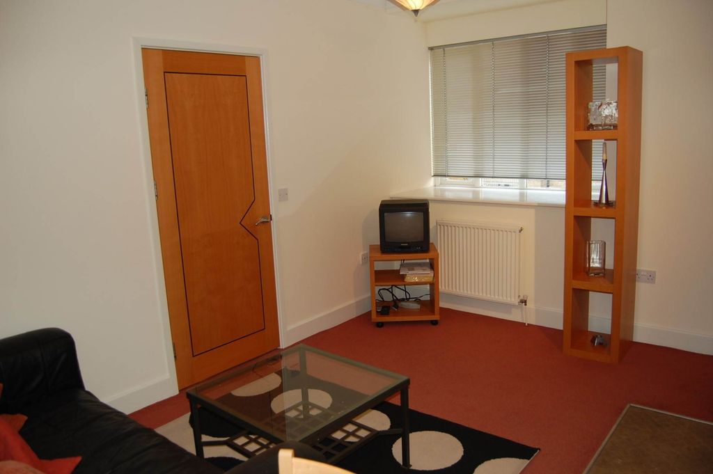 Property photo 3 of 5