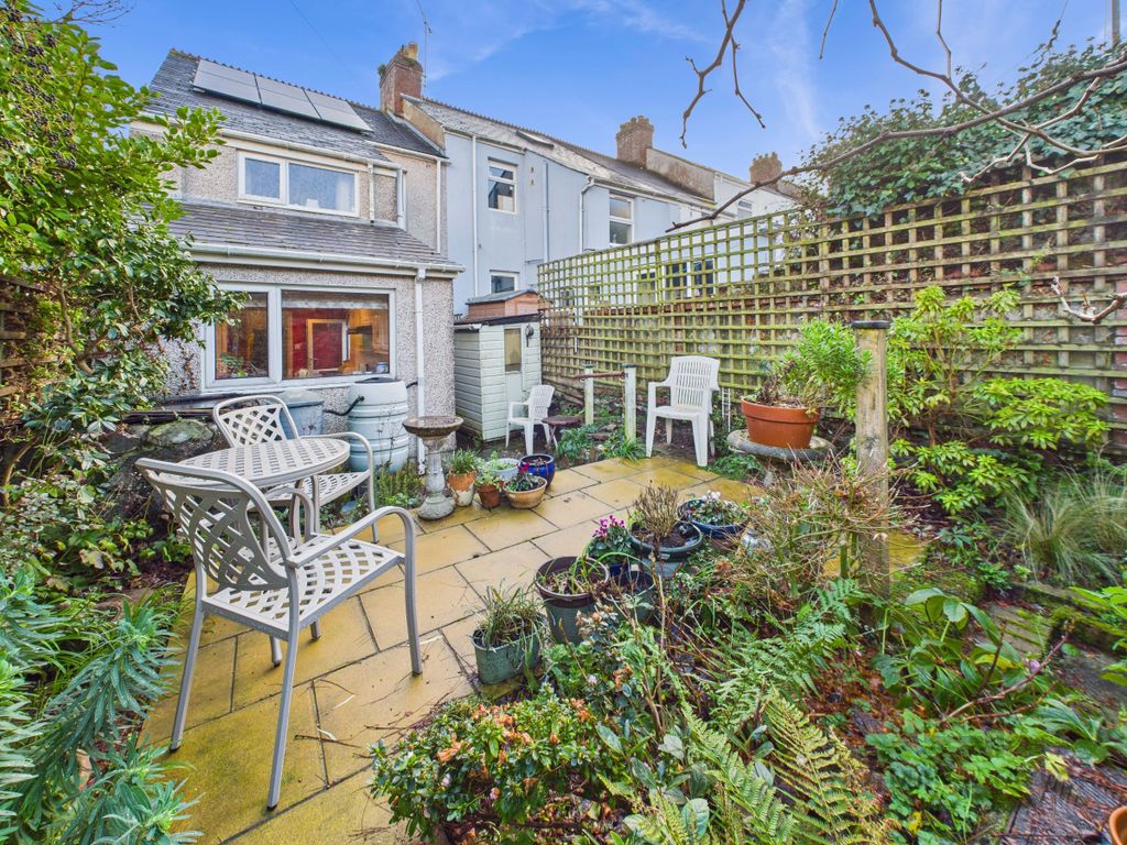 Property photo 2 of 17