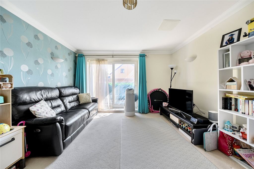 Property photo 2 of 21 Picture No. 10