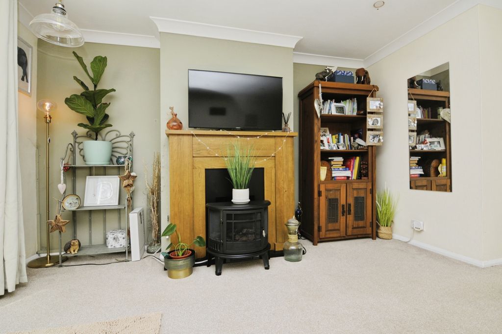 Property photo 3 of 22