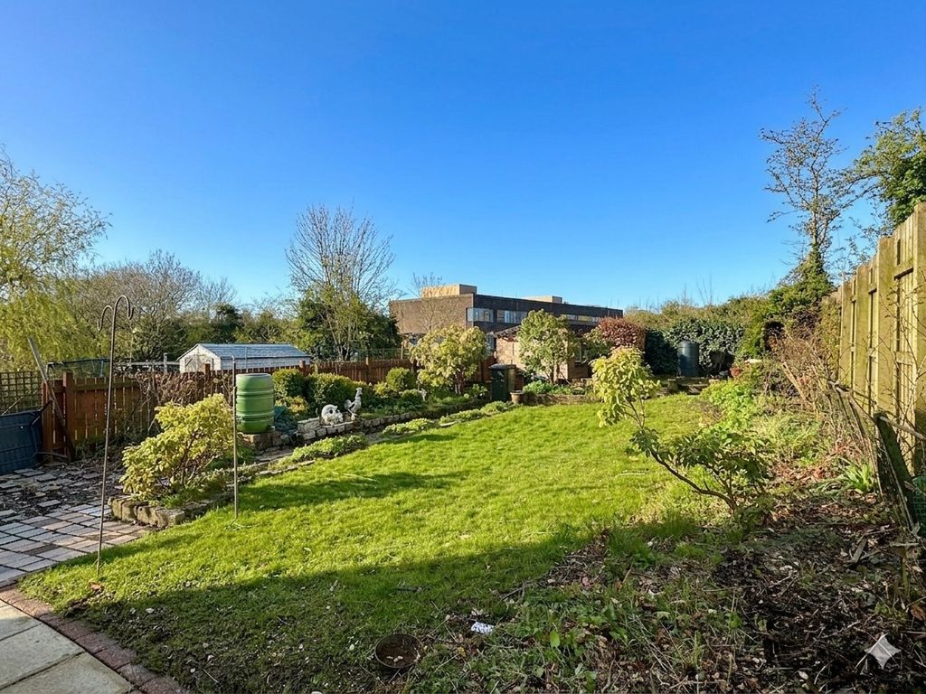 Additional image 19 of 4 bed semi-detached house to rentRockmount Ave, Thornliebank, Glasgow G46