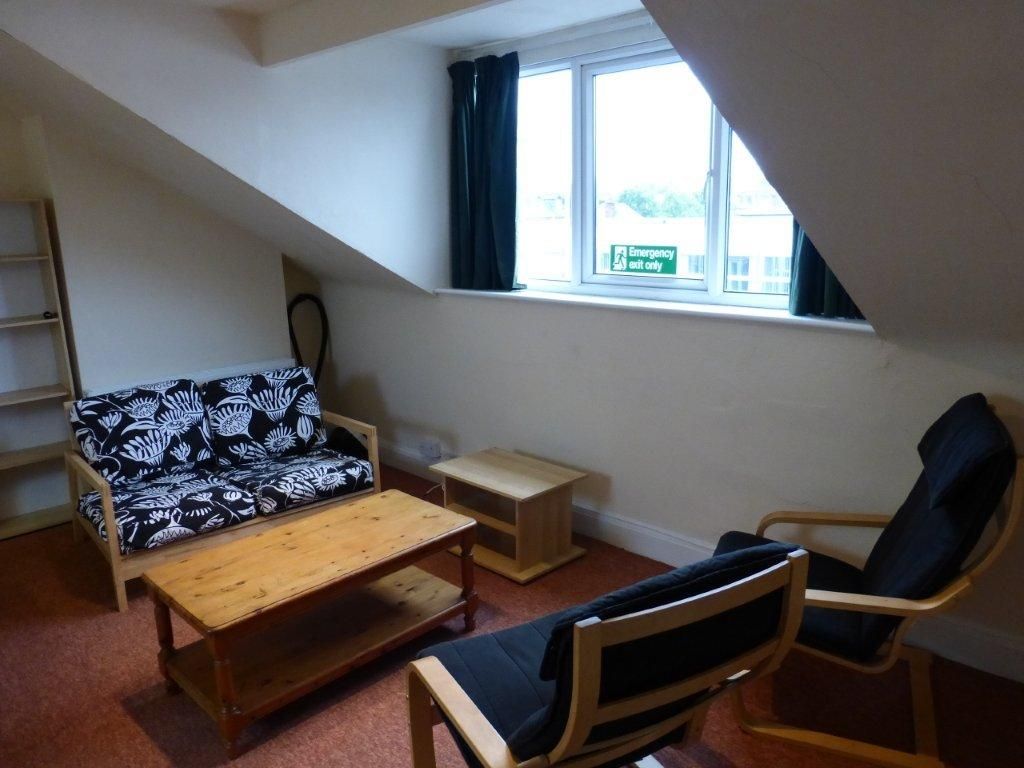Property photo 2 of 28 (Main)