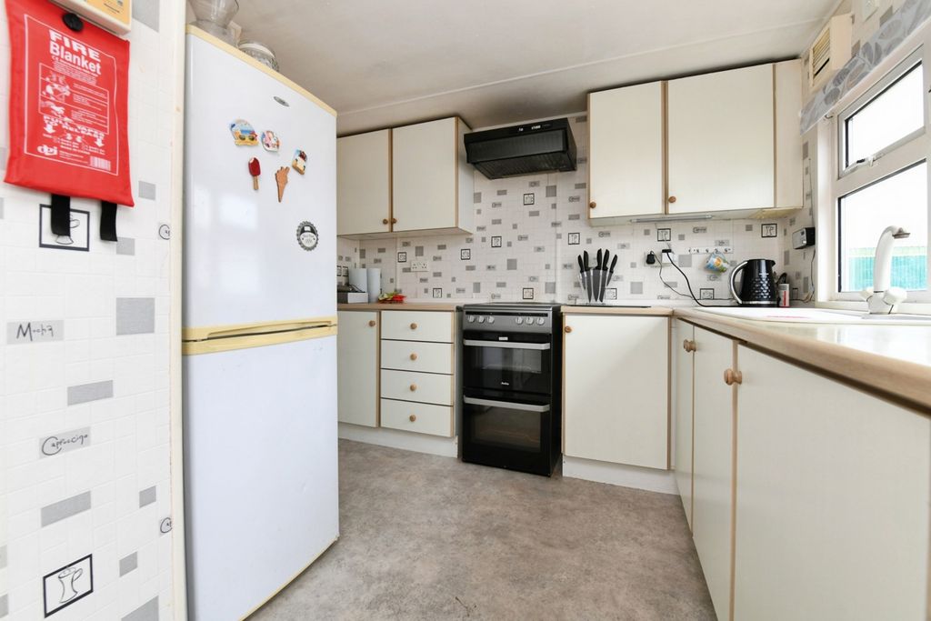 Property photo 3 of 15 Pbox-Img.Jpg