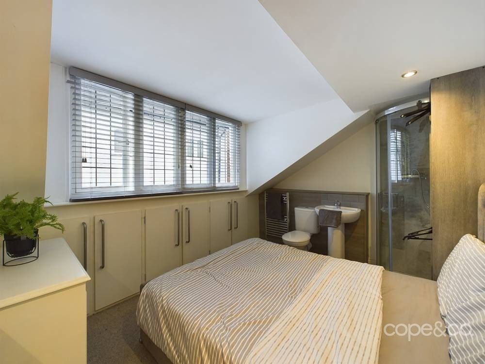 Property photo 2 of 9 4671634