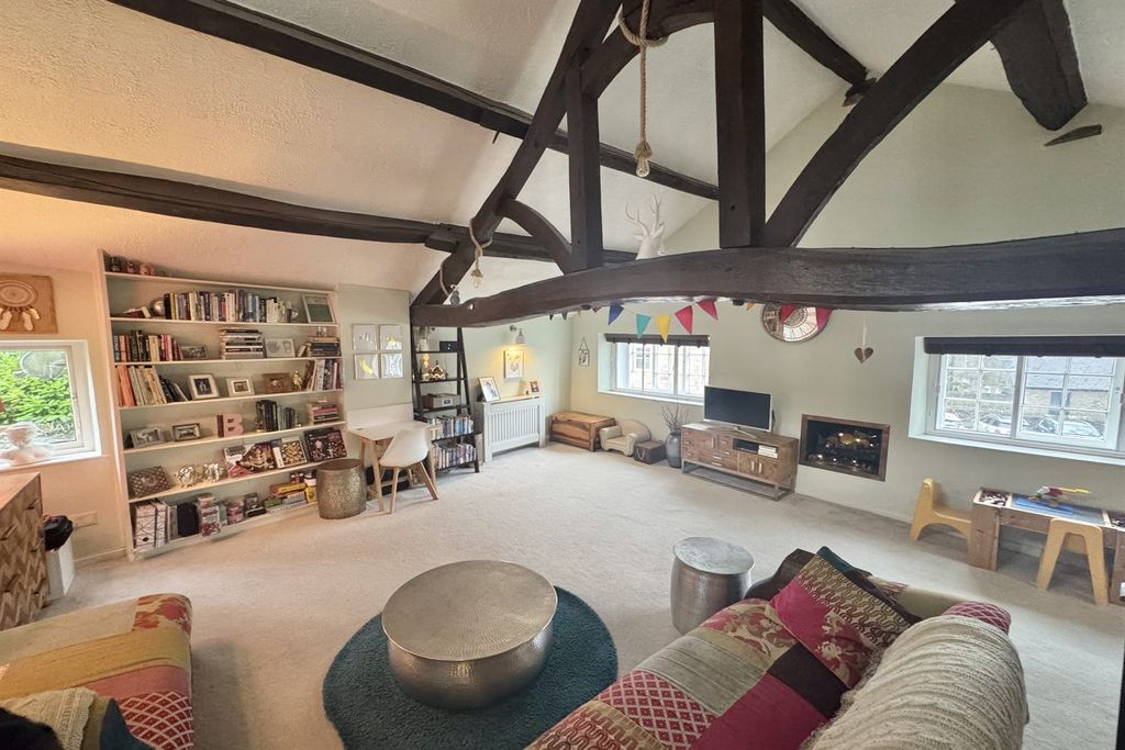 Property photo 2 of 18 Living Room