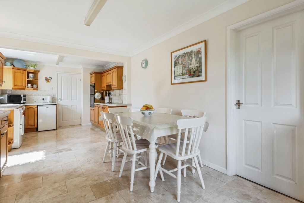 Property photo 3 of 21 Pbox-Img.Jpg