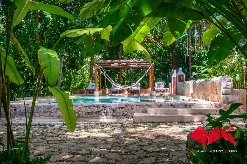 Property photo 3 of 49