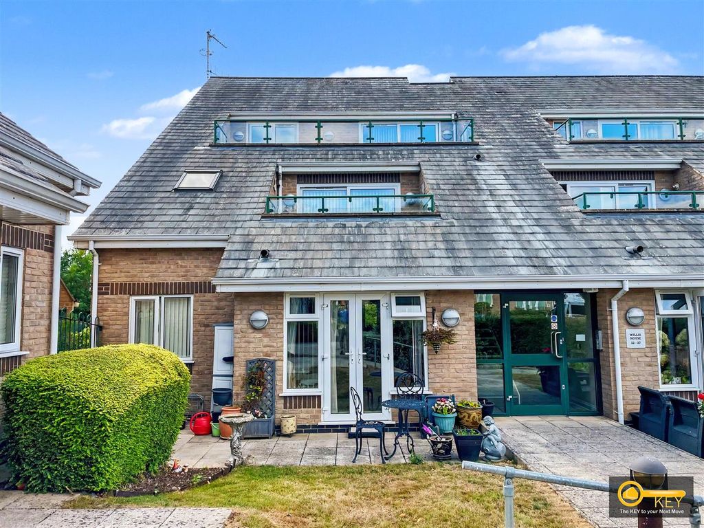 Property photo 1 of 12
