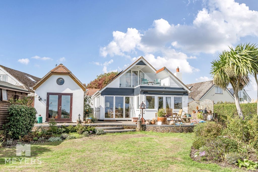 Property photo 1 of 33