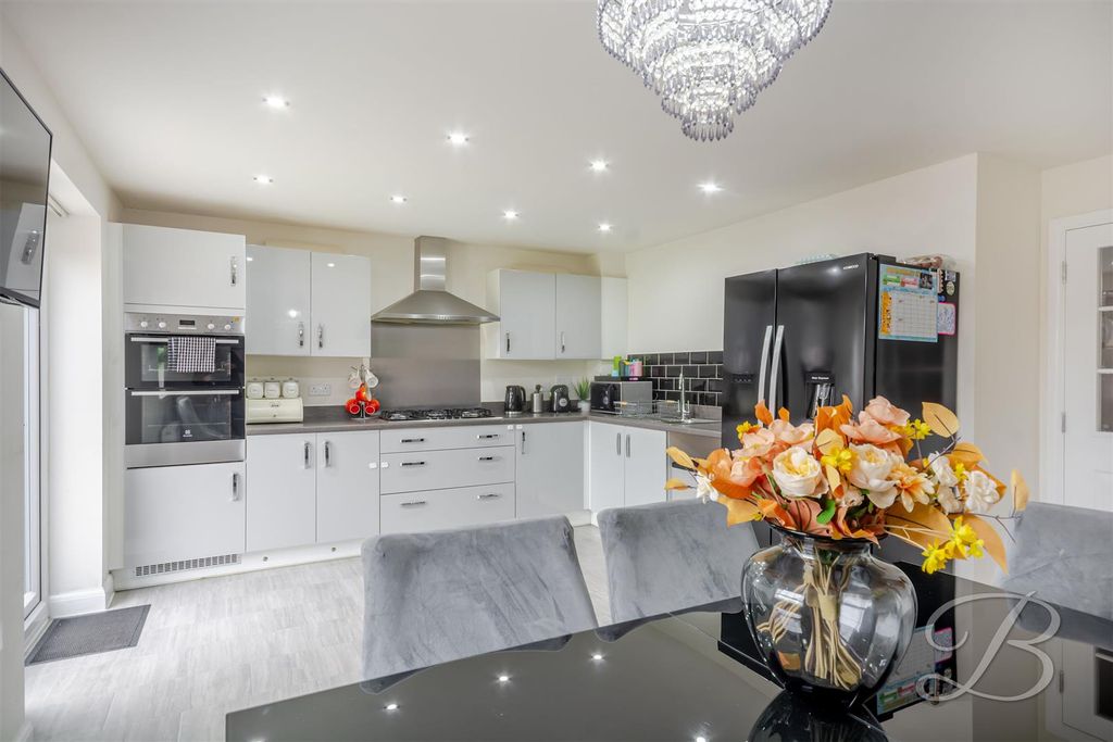 Property photo 3 of 22 Ccltd-10.Jpg