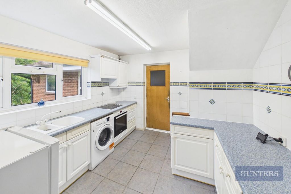 Property photo 3 of 12 Cam05152G0-Pr0450-Still013.Jpg