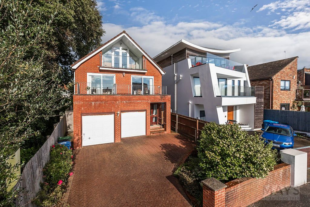 Property photo 1 of 28