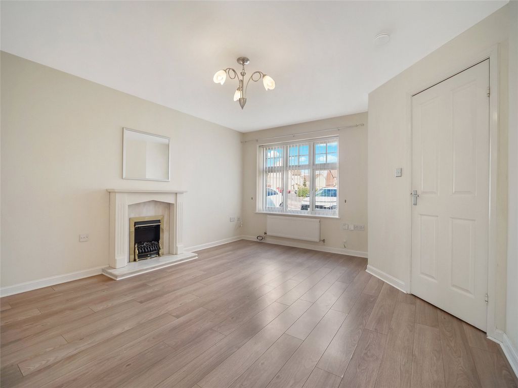 Property photo 2 of 21 Picture No. 20