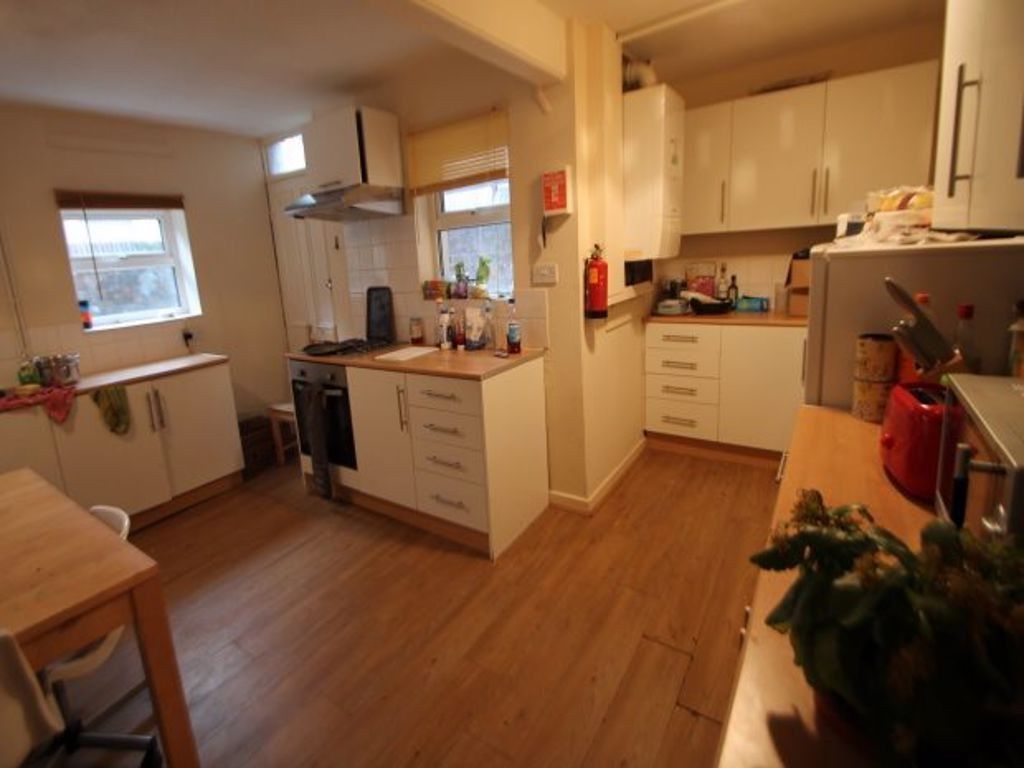 Property photo 3 of 43 A Spacious, Well-Lit Living Room With Modern Furni...