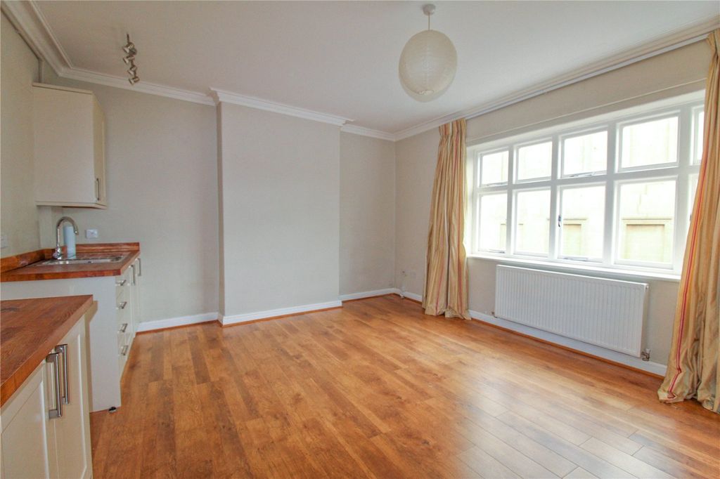 Property photo 2 of 10 Picture No. 05