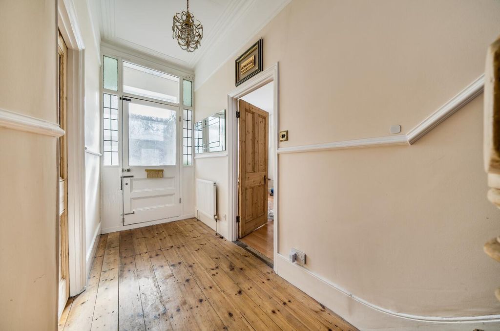 Property photo 3 of 12 Hallway.Jpg