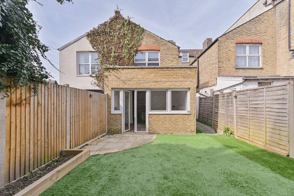 Property photo 2 of 16