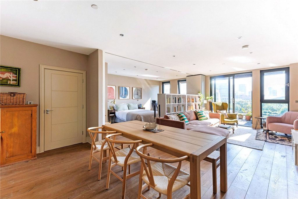 Property photo 3 of 30 Reception Room