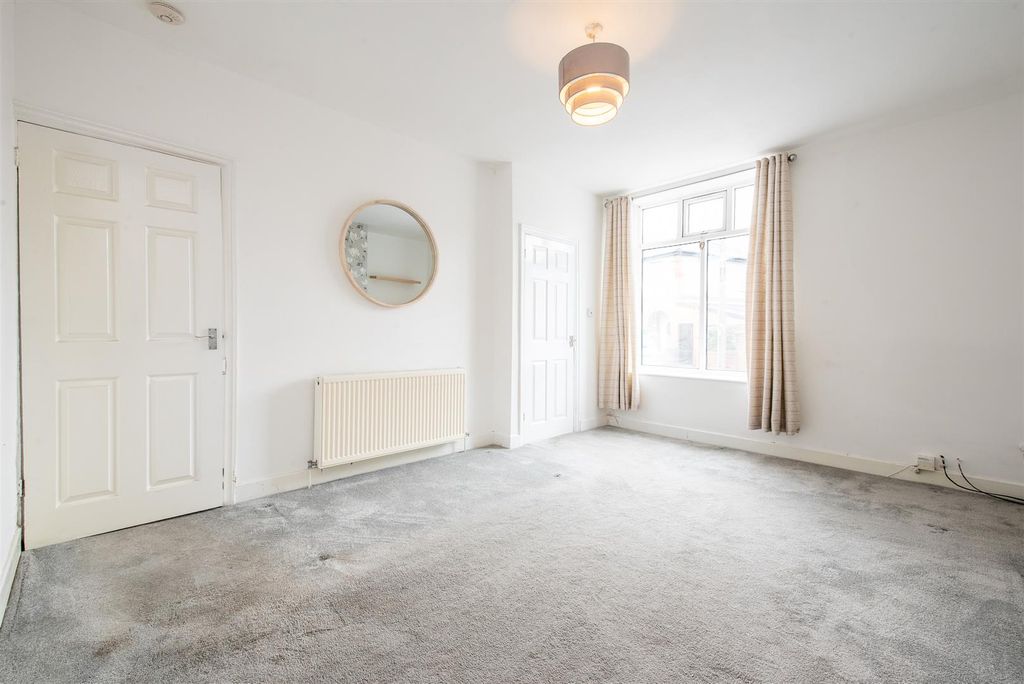 Property photo 2 of 16 Dining Room