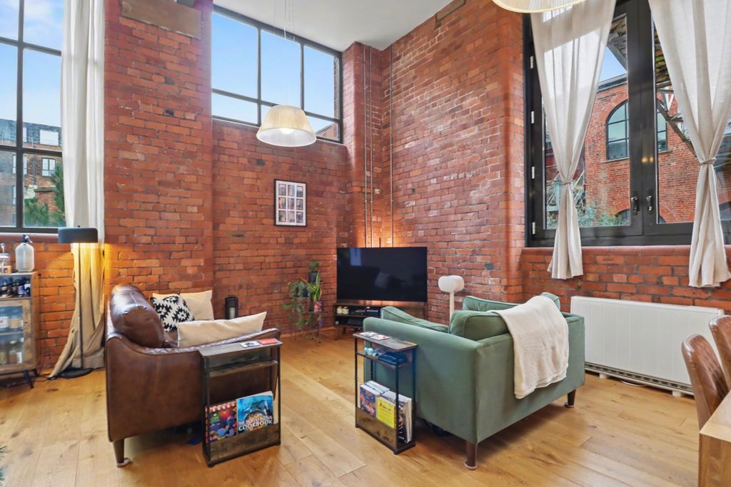 Property photo 1 of 19 Img_9501