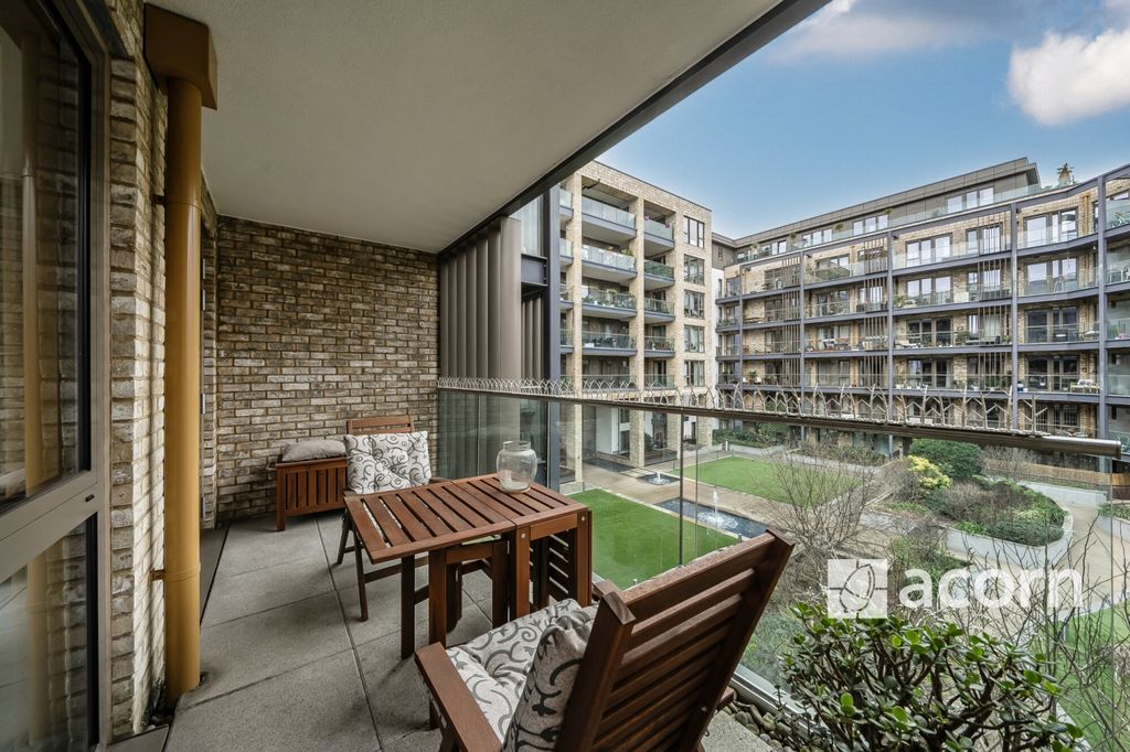 Property photo 3 of 18 Balcony