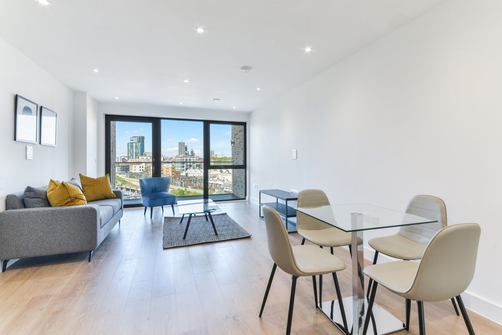 Property photo 1 of 10 Living Area