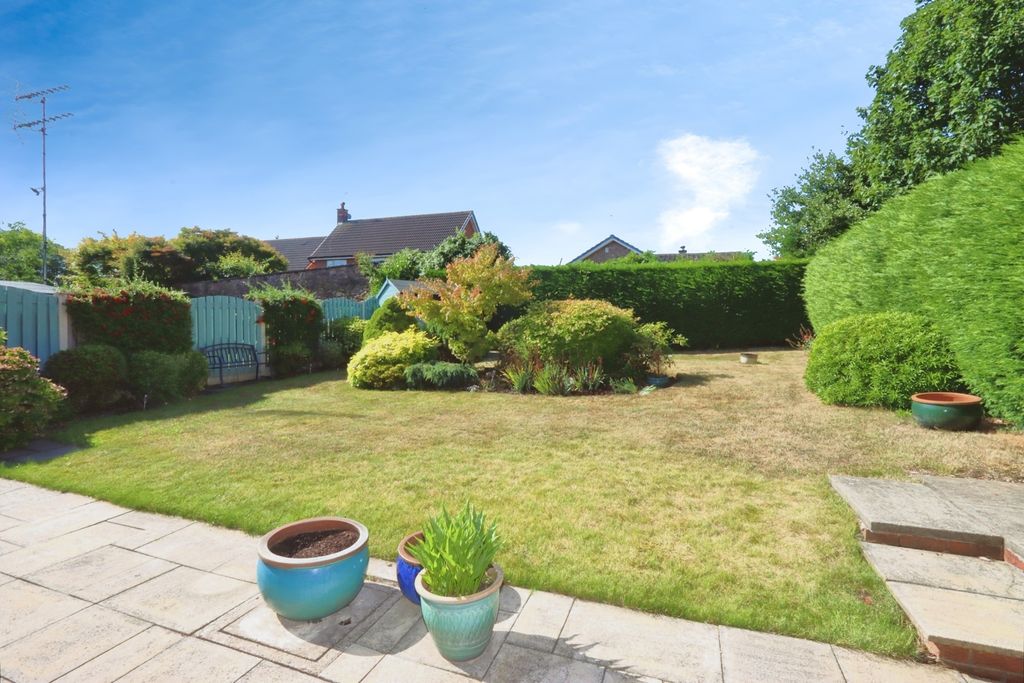 Property photo 3 of 17 Photo