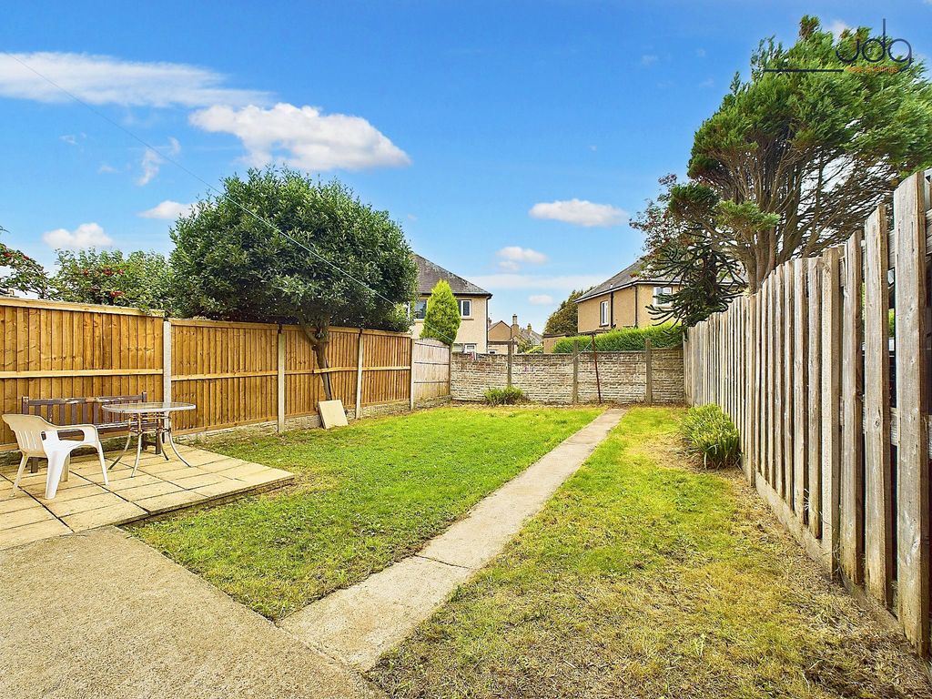 Property photo 2 of 19 Back Garden