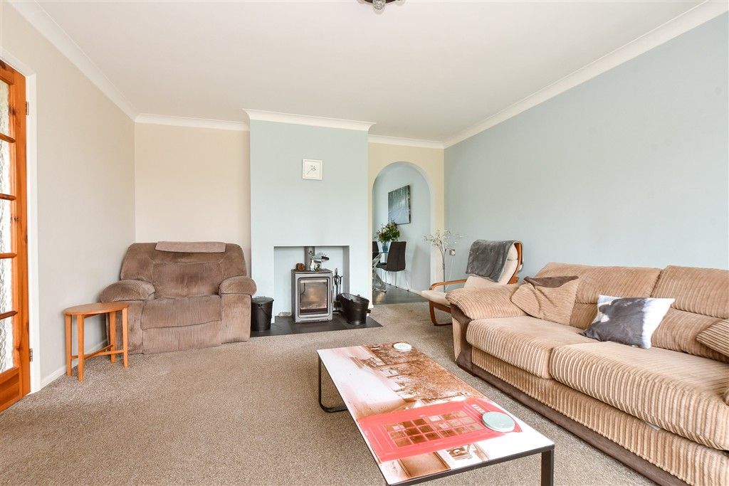 Property photo 1 of 15 Lounge