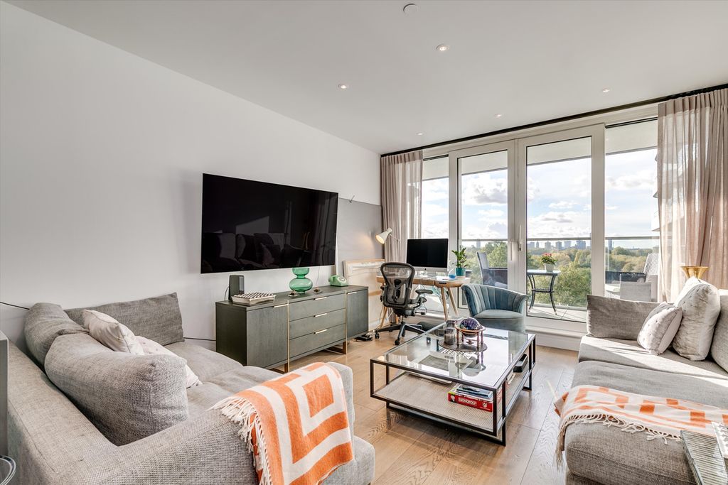 Property photo 1 of 18 Image