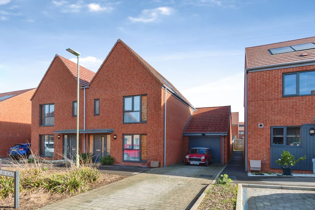 Property photo 1 of 19 Pbox-Img.Jpg