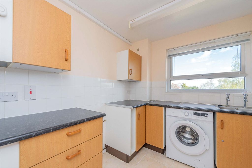 Property photo 2 of 24 Picture No. 25