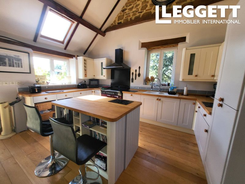 Property photo 3 of 10