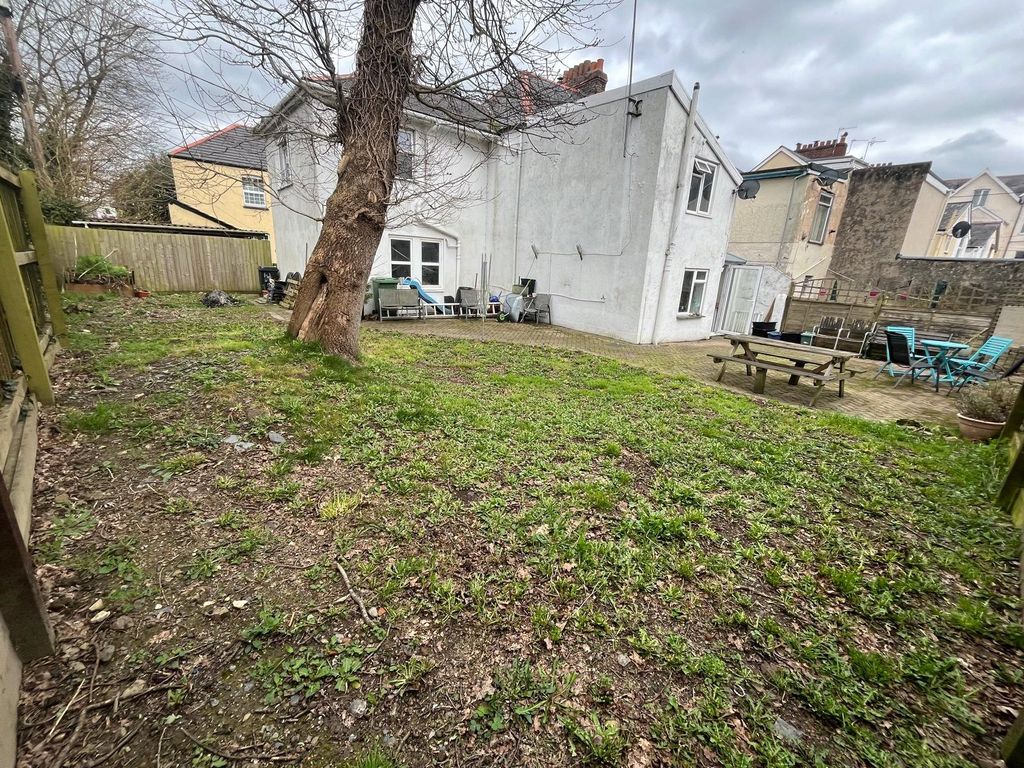 Property photo 2 of 22 Picture No. 29