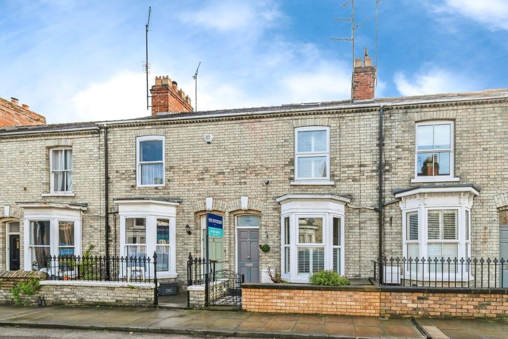 Property photo 1 of 24 Ivjyy6_Souwdgb0Izhucnw.Jpg